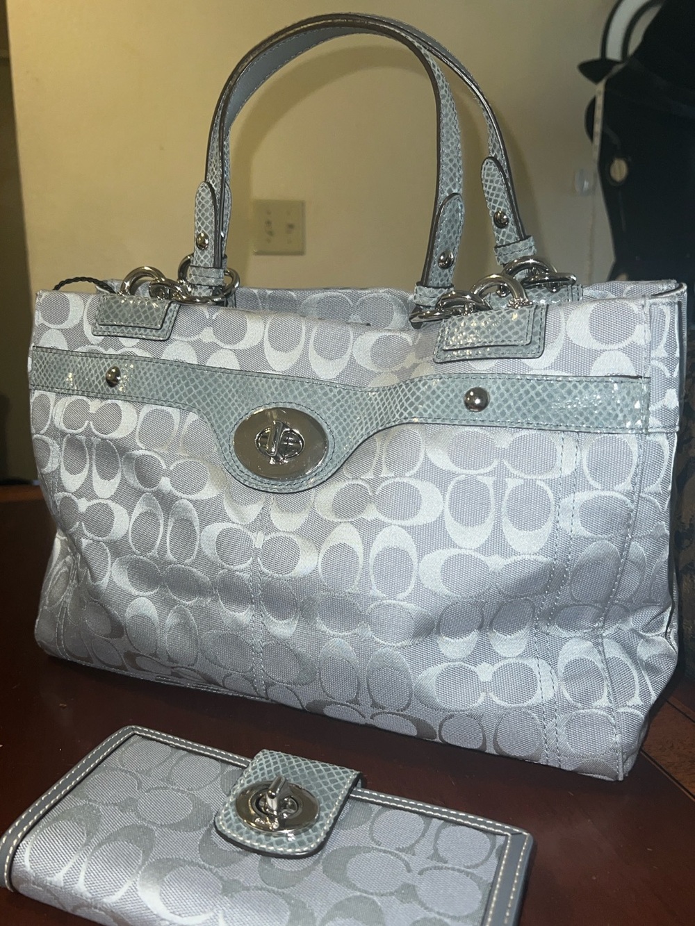 Coach Penelope Signature Carryall F16540 Gray Silver Handbag + Wallet